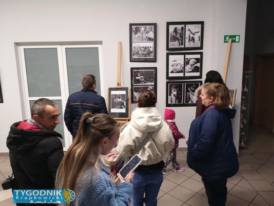 [ZDJĘCIA] Krapkowice zamknięte w fotografii – artystyczne popołudnie z jesiennym koncertem