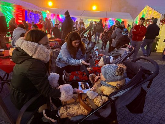 Strefa Ciepłych Serc w Gogolinie – świąteczna atmosfera na Placu Benedyktyńskim