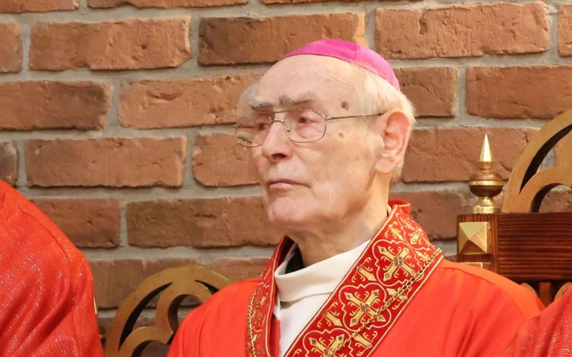8 sierpnia arcybiskup senior diecezji opolskiej Alfons Nossol obchodzi 93. urodziny.
