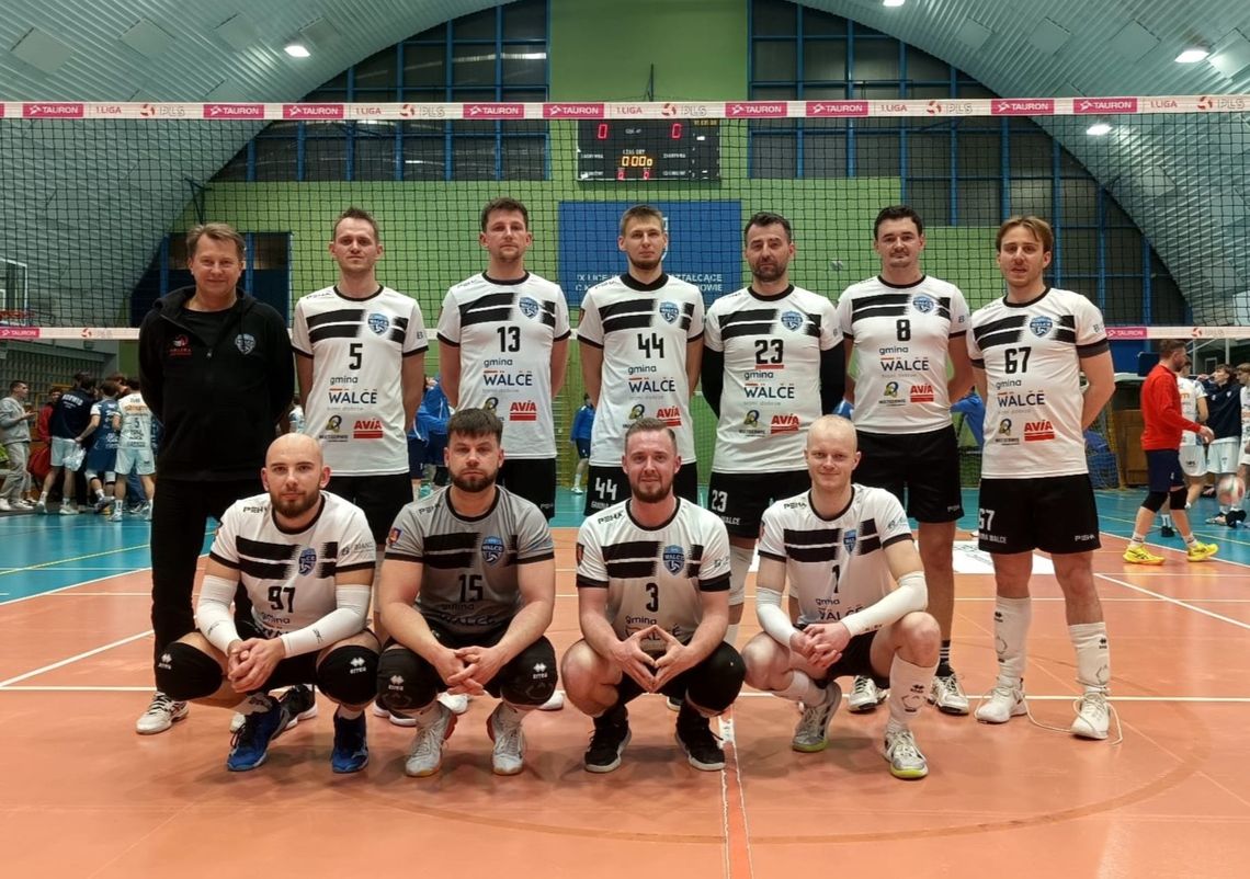 Siatkarze SPS Walce podczas meczu turnieju półfinałowego baraży o awans do II ligi w Częstochowie
