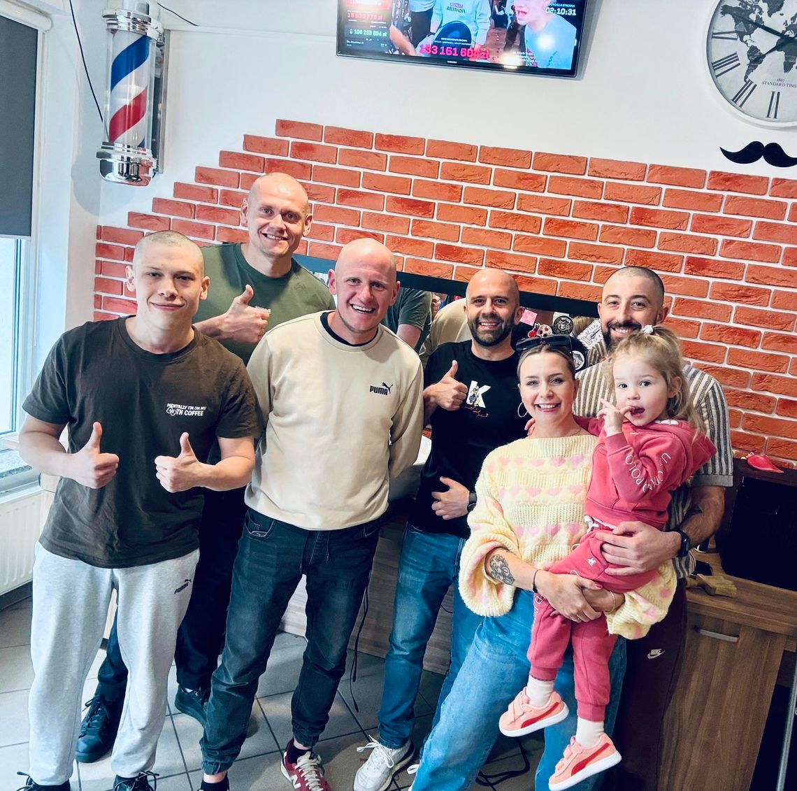 Krapkowiczanie włączyli się w rekordową zbiórkę. Wzruszająca akcja w lokalnym salonie barberskim