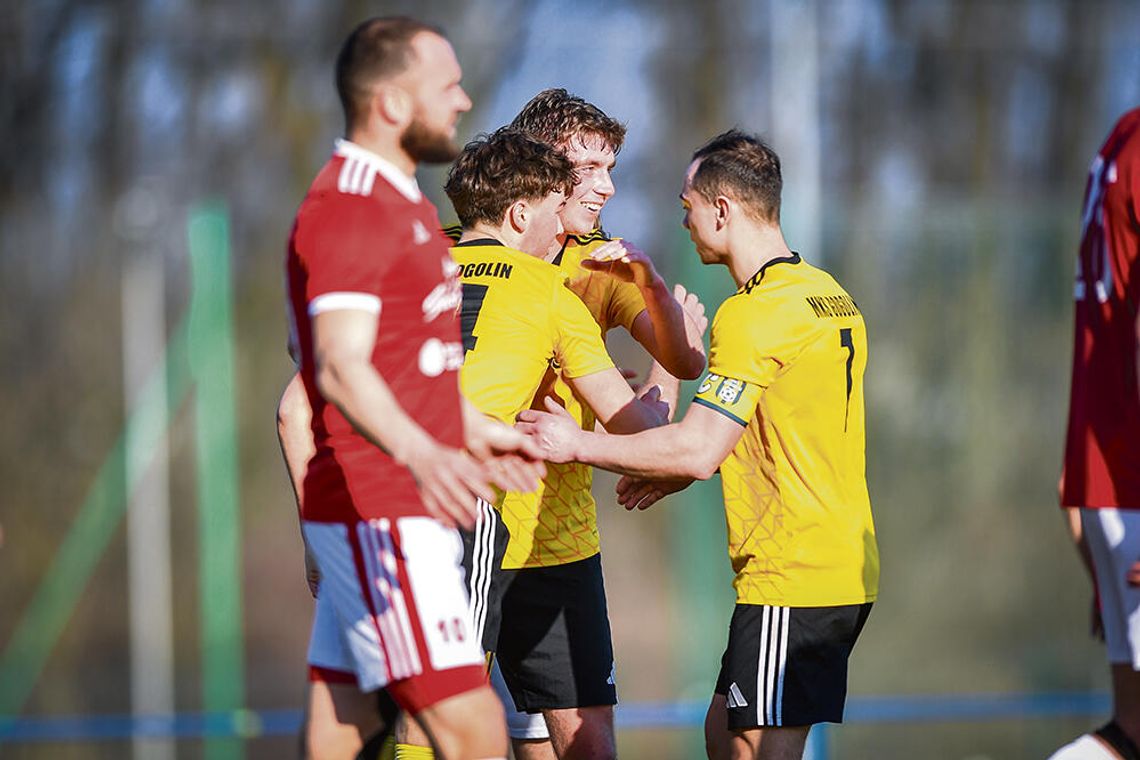 Lider wypunktował rywala