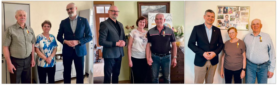Burmistrz Gogolina wręcza medal za Długoletnie Pożycie Małżeńskie jubilatom w ich domu