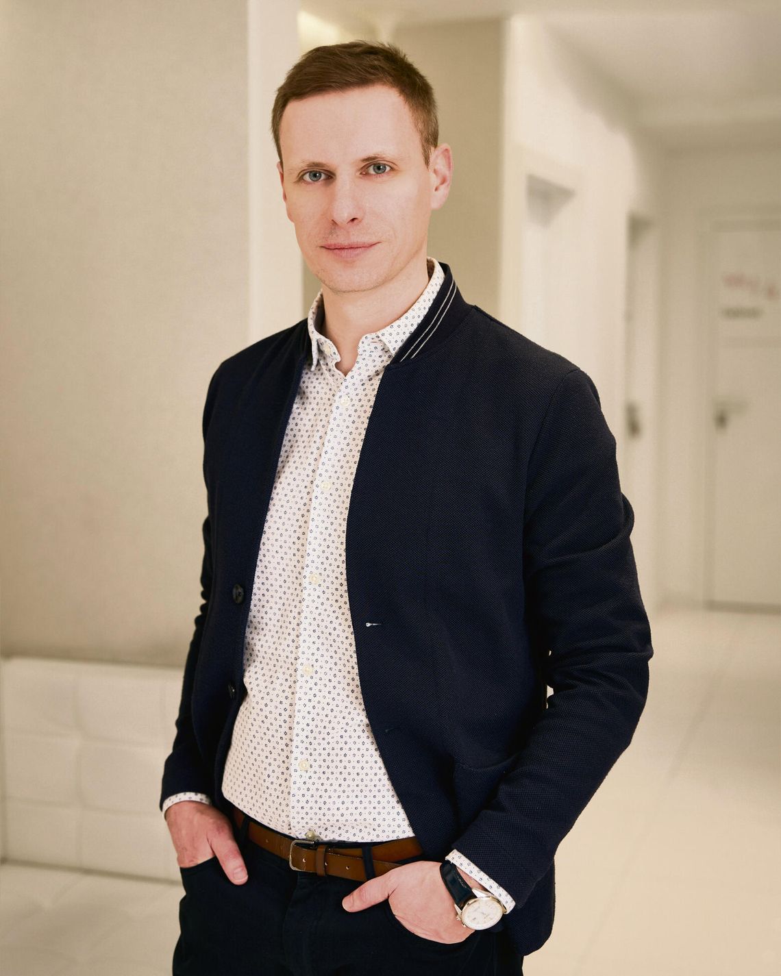 Dr hab. n. med. Bartłomiej Stańczykiewicz, psycholog kliniczny, psychoterapeuta i seksuolog, podczas rozmowy o relacjach