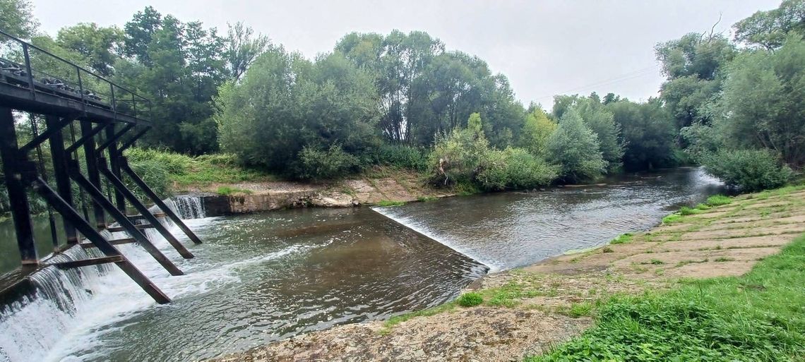 Niż genueński nad Opolszczyzną. Służby w gotowości, podtopienia na południu