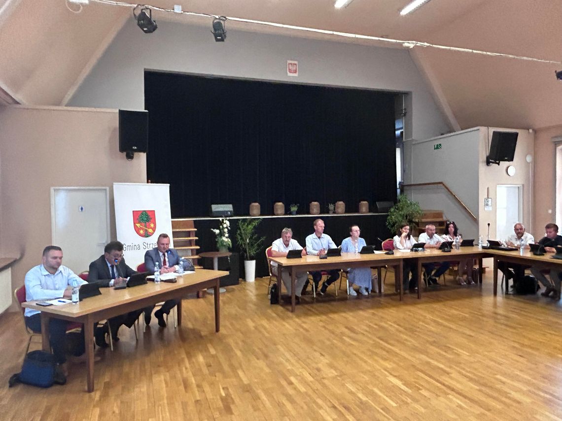 Nowe stawki ekwiwalentu OSP – gmina Strzeleczki:  🚒 akcje ratownicze – 25 zł / rozpoczęta godzina  📘 szkolenia i ćwiczenia – 10 zł / rozpoczęta godzina  👨‍🚒 szkolenie podstawowe (kandydaci) – 2 zł / godzina