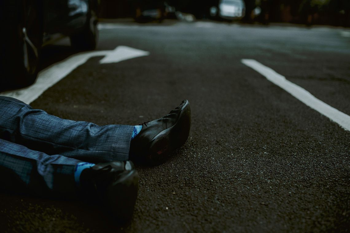 O krok od tragedii. Pieszy bez odblasków potrącony pod Dąbrówką Górną O krok od tragedii. Pieszy bez odblasków potrącony pod Dąbrówką Górną