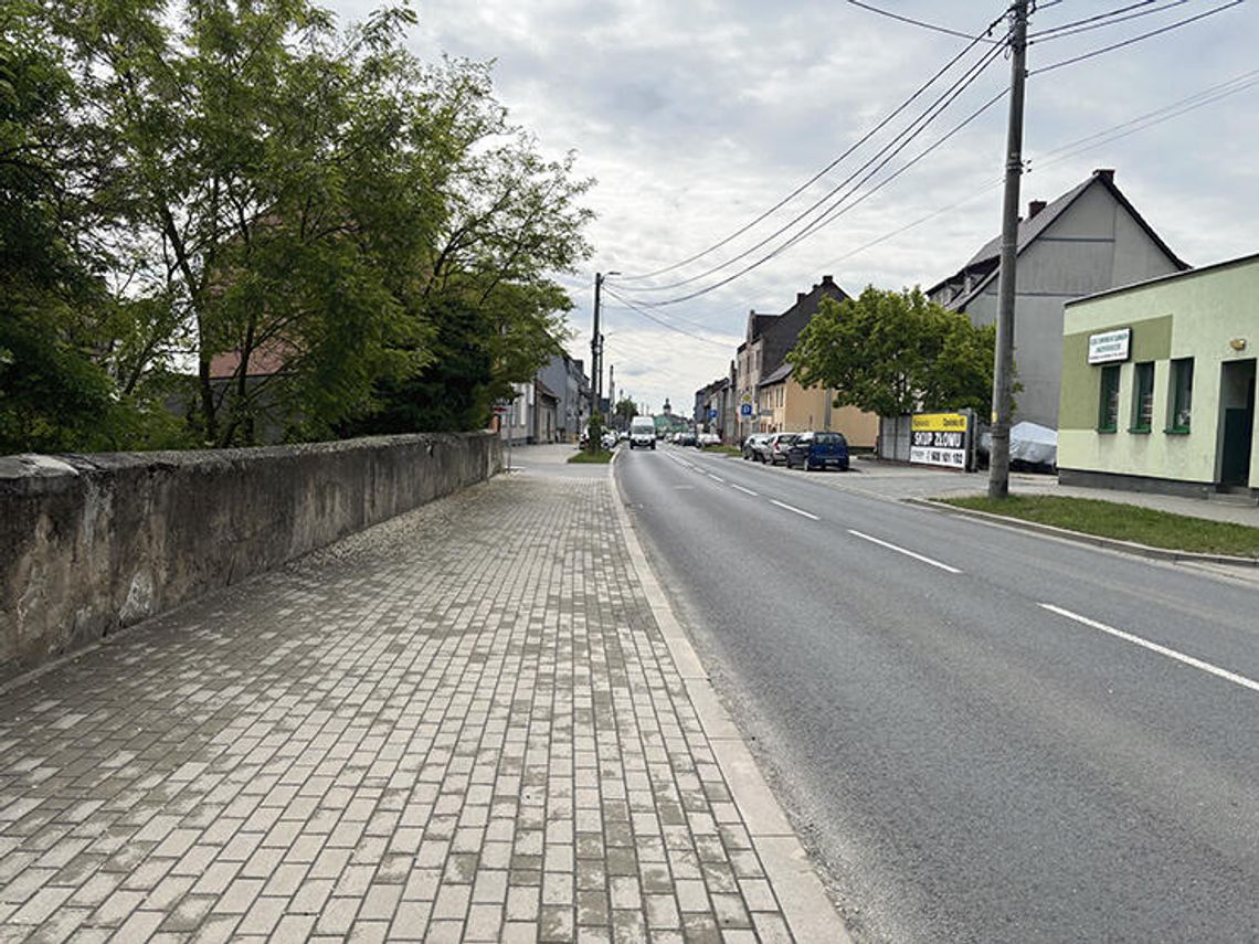 Oburzeni brakiem koszy  na śmieci