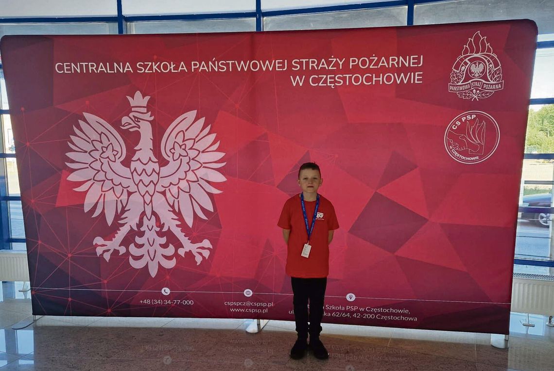 Ogromny sukces Piotra Wyszki z OSP Łowkowice! 11. miejsce w Polsce w finale Ogólnopolskiego Turnieju Wiedzy Pożarniczej Uczestnicy finału Ogólnopolskiego Turnieju Wiedzy Pożarniczej w Centralnej Szkole PSP w Częstochowie