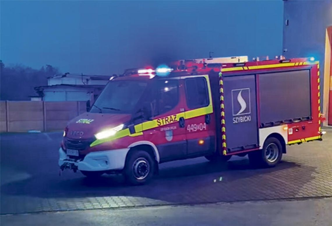 OSP Rogów Opolski z nowym samochodem OSP Rogów Opolski z nowym samochodem