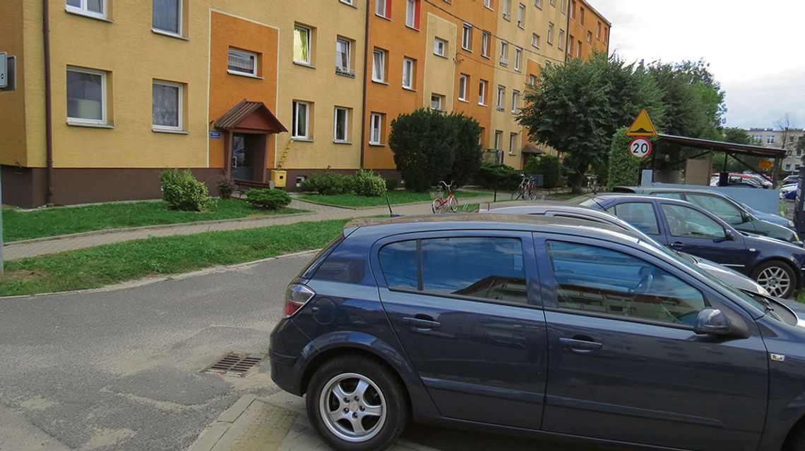 Pijacki rajd na parkingu pod blokiem