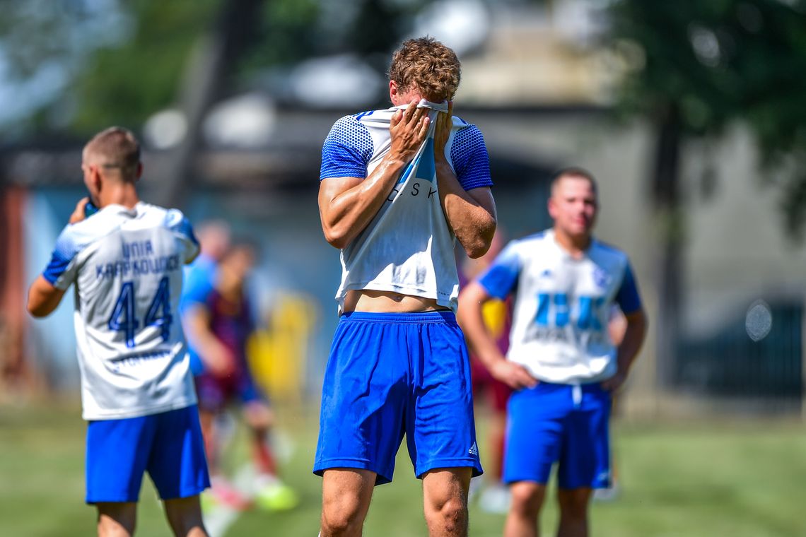 Pogrom w derbach! LZS Walce rozbił Unię Krapkowice 9:1 w sparingu Sparingowe derby LZS Walce – Unia Krapkowice podczas zimowego okresu przygotowawczego