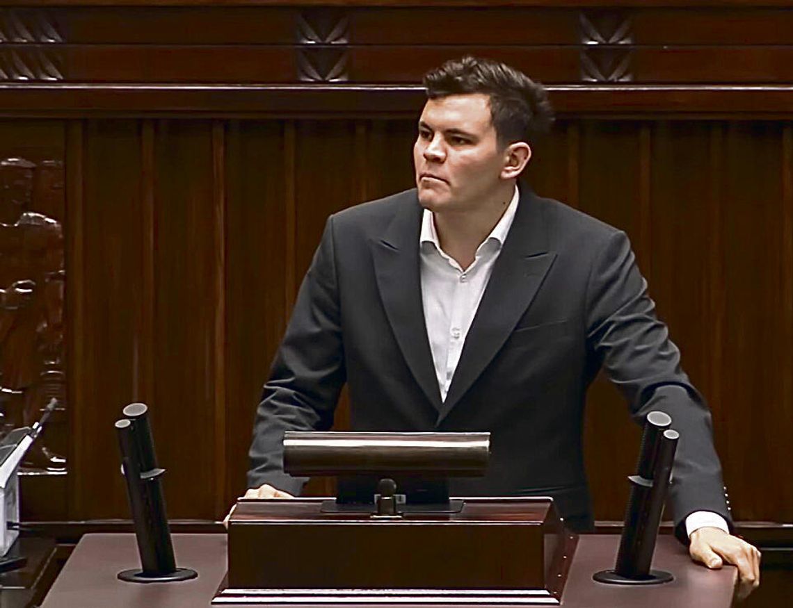 POSEŁ ZIEMI KRAPKOWICKIEJ W OPAŁACH Poseł Adam Gomoła w Sejmie.