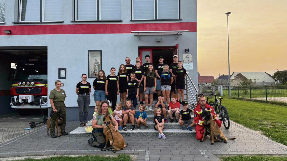 Psy ratownicze w akcji i nauka pierwszej pomocy. Wyjątkowe spotkanie MDP OSP Steblów Spotkanie Opolskiego Stowarzyszenia Ratownictwa Opolsar z Młodzieżową Drużyną Pożarniczą OSP Steblów – prezentacja psów ratowniczych i działań grup poszukiwawczo-ratowniczych.