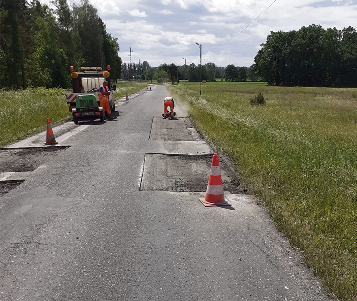 Remonty cząstkowe na drogach powiatowych