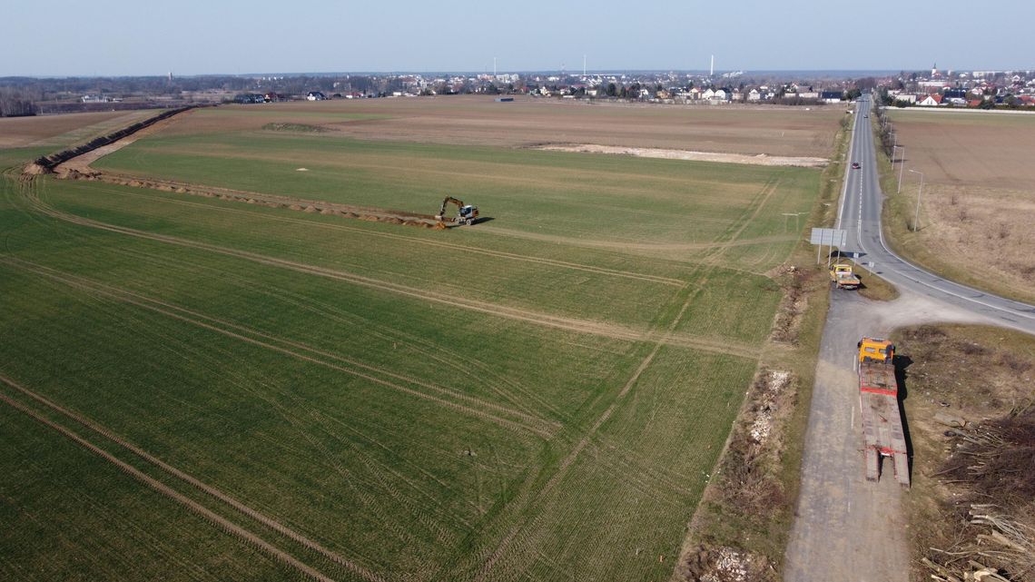 Początek prac przy budowie Mostu Południowego w Krapkowicach – przygotowanie drogi technicznej dla ciężkiego sprzętu