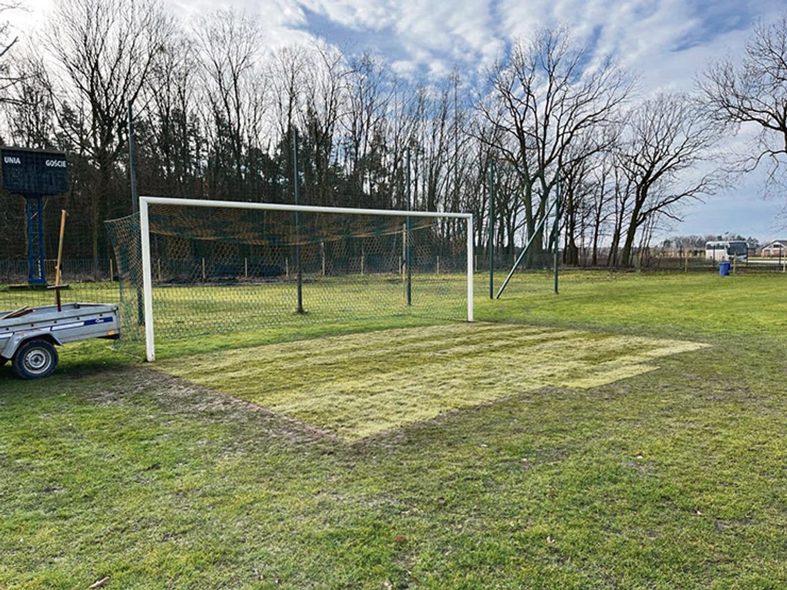 Ruszyły prace na krapkowickich stadionach