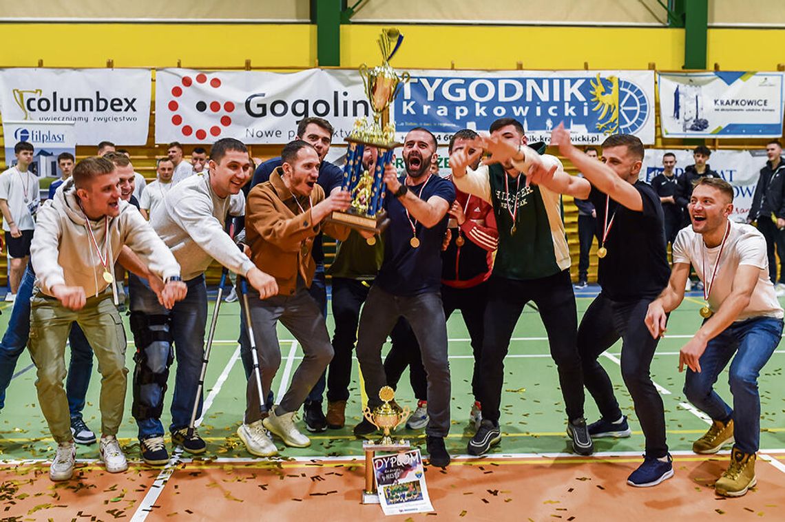 Ruszyły zapisy do halówki,  zagramy po raz 17.