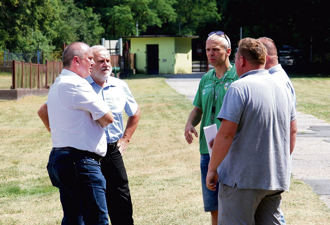 Stadion w Otmęcie zmienia oblicze