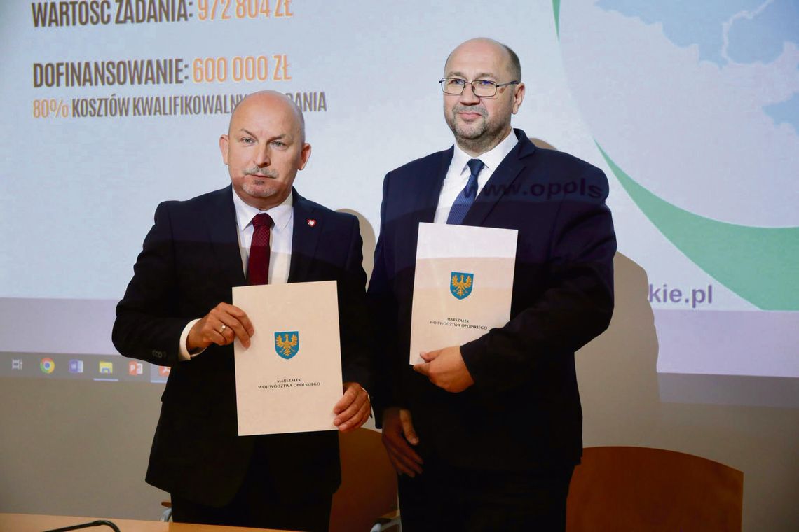 Polna droga w Straduni przeznaczona do przebudowy — trasa używana przez rolników i maszyny rolnicze