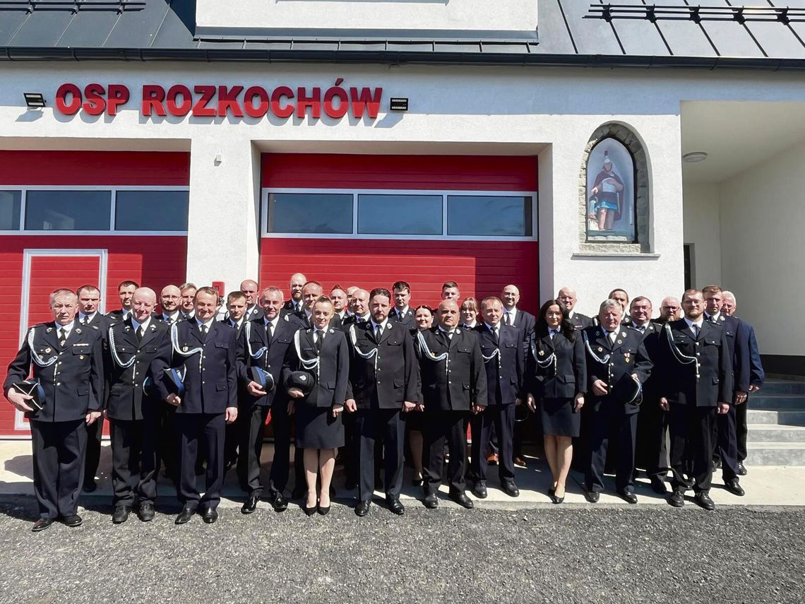 Delegaci OSP podczas XIII Zjazdu Oddziału Gminnego w Rozkochowie wybierający nowe władze