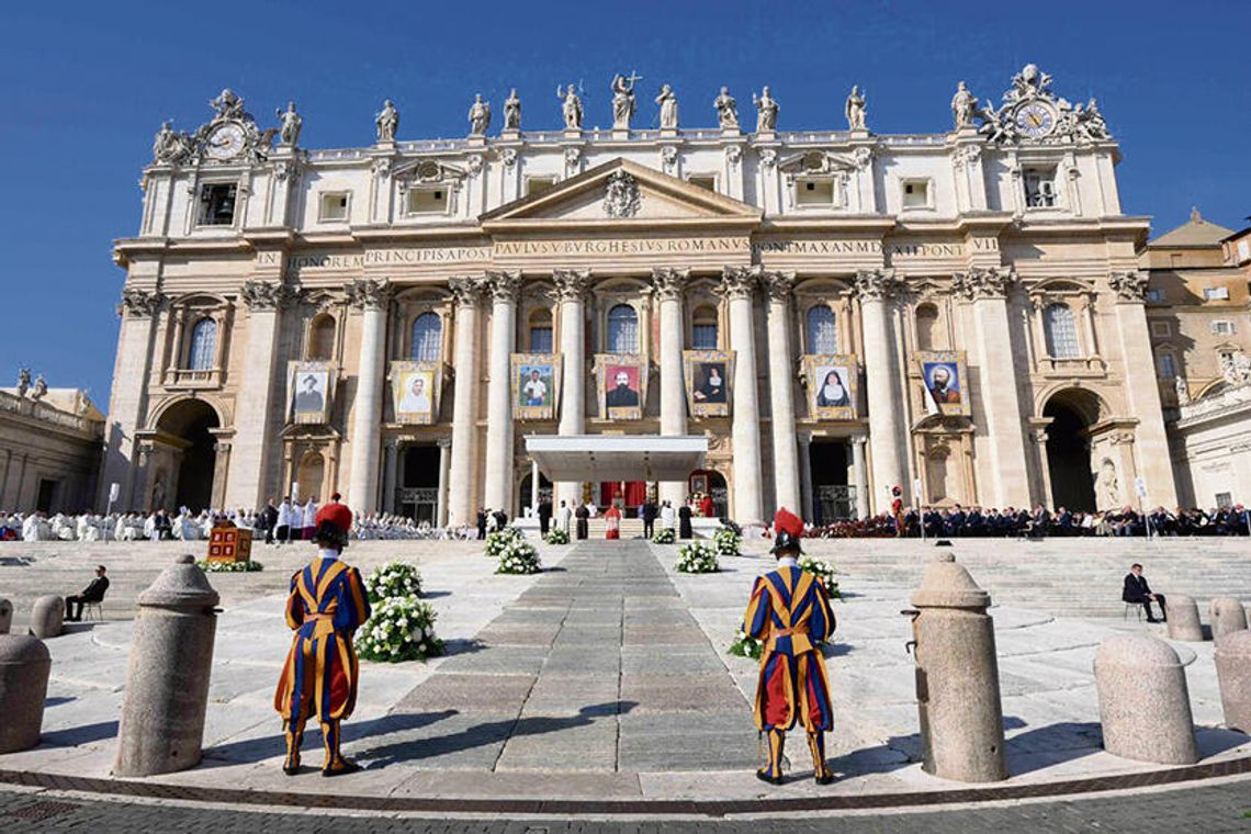Święci znani i nieznani. Kim są bohaterowie uroczystości Wszystkich Świętych? Święci znani i nieznani. Kim są bohaterowie uroczystości Wszystkich Świętych?