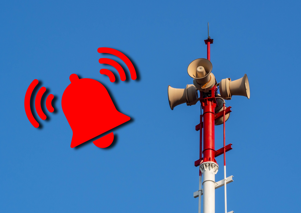 na zdjęciu Syrena alarmowa na dachu budynku w gminie Walce – test systemu ostrzegania 25 września.png