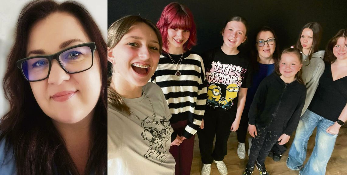 Szlifuje diamenty w Krapkowicach Instruktorka Edyta Kręgiel‑Morawiec podczas zajęć wokalnych w Krapkowickim Domu Kultury — praca z młodymi wokalistami