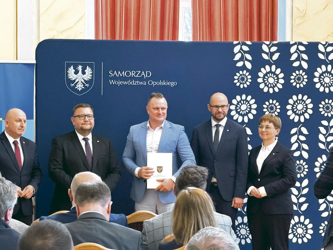 Park w Dobrej w gminie Strzeleczki – teren objęty projektem rewitalizacji infrastruktury rekreacyjnej finansowanej z funduszy unijnych