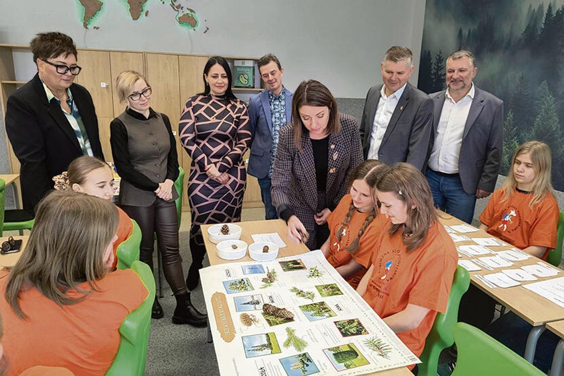 Uczniowie zyskali nowoczesne  pracownie przyrodnicze