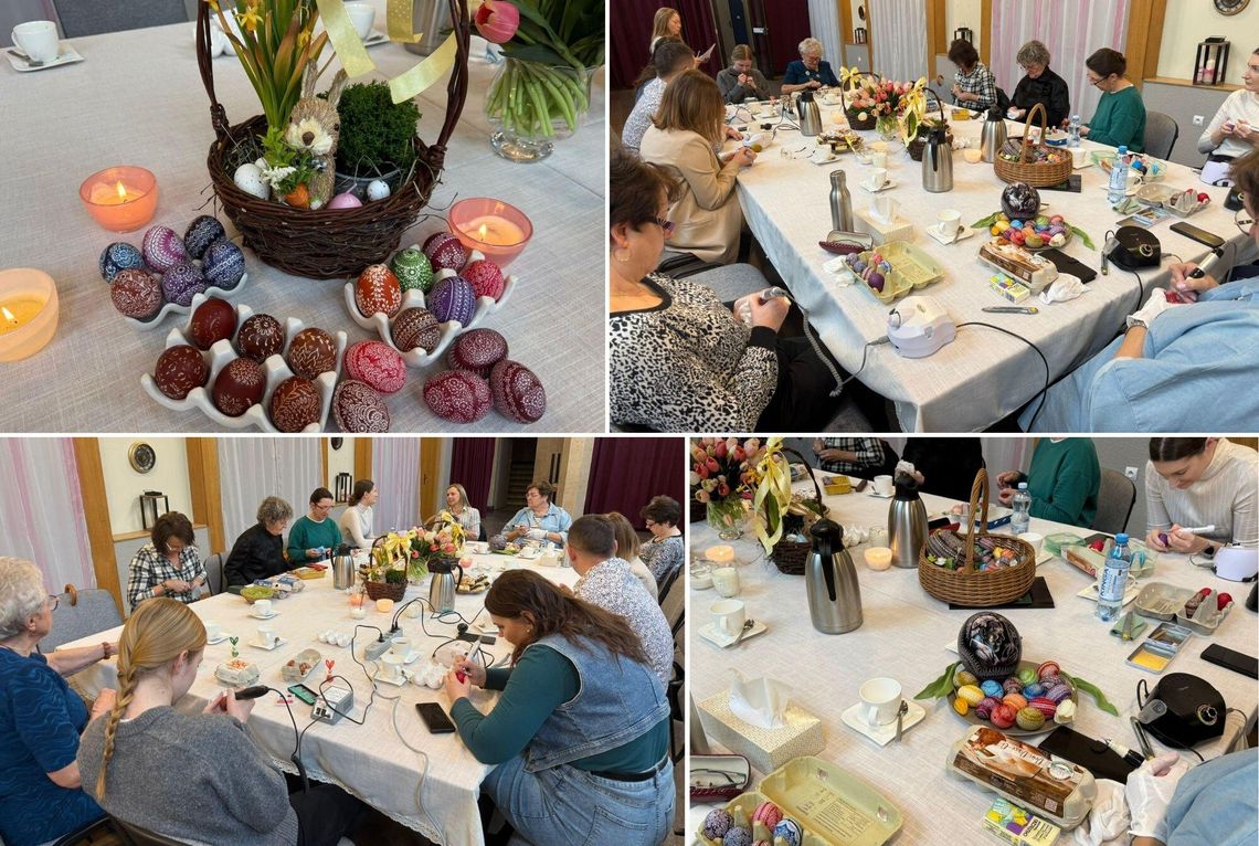 Wielkanocne tradycje w Zdzieszowicach Uczestniczki konkursu kroszonkarskiego w Zdzieszowicach prezentujące ręcznie rytowane wielkanocne jajka