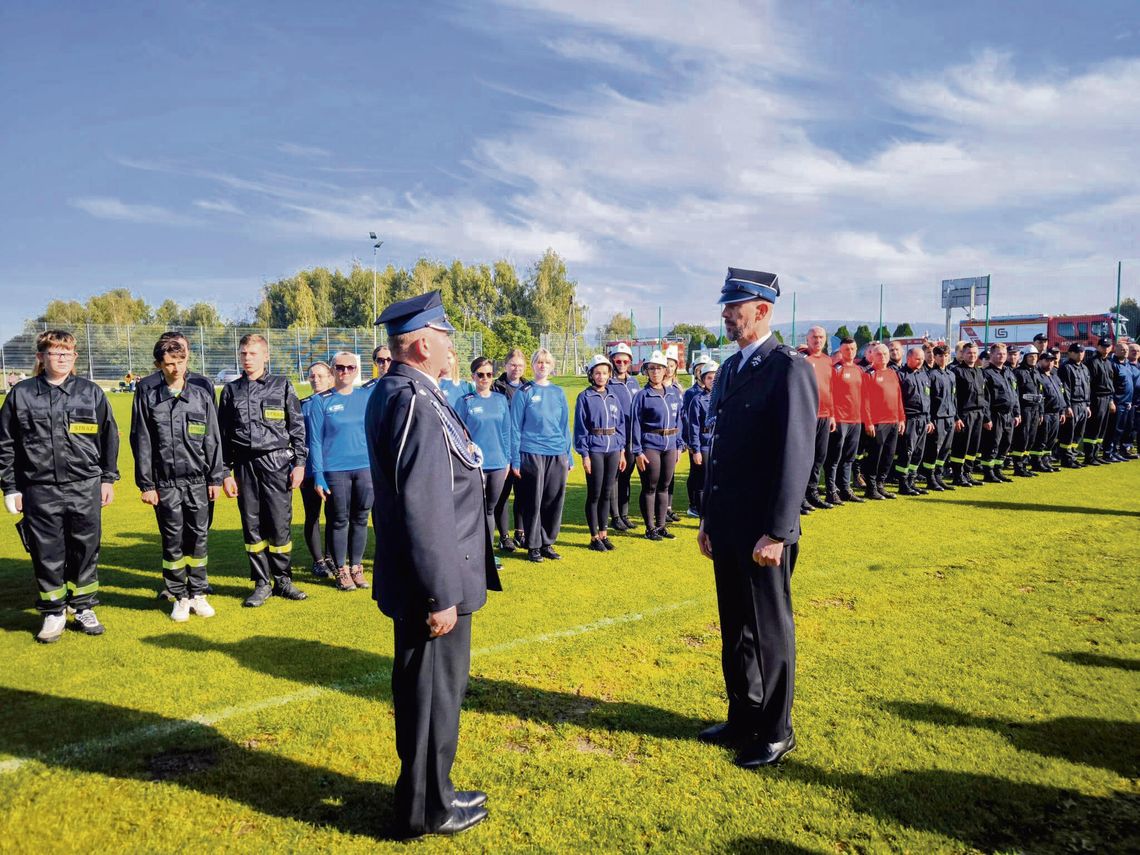 Zawody sportowo-pożarnicze w Zdzieszowicach. OSP Jasiona z sukcesami, znamy wyniki wszystkich drużyn Drużyny Ochotniczych Straży Pożarnych podczas gminnych zawodów sportowo-pożarniczych w Zdzieszowicach