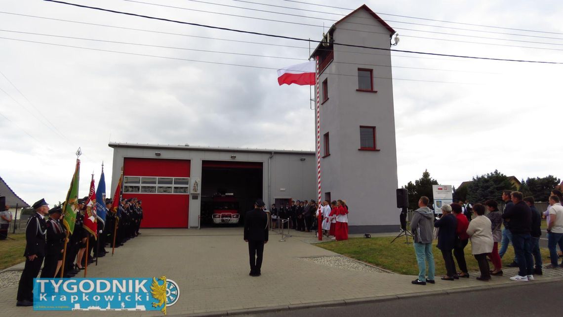 [ZDJĘCIA] Remiza OSP w Dąbrówce Górnej gotowa do służby – strażacy zyskali nowy dom