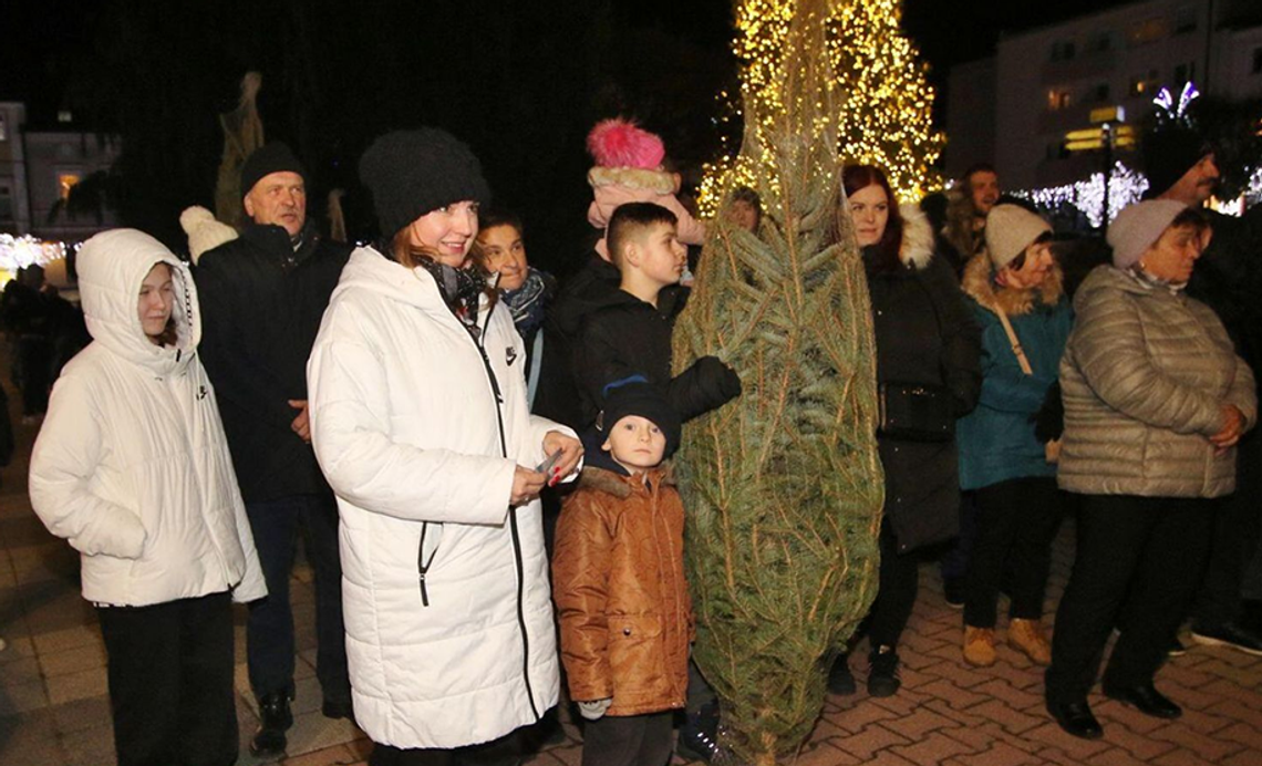 Zdobądź choinkę z „Tygodnikiem Krapkowickim”! Zdobądź choinkę z „Tygodnikiem Krapkowickim”!