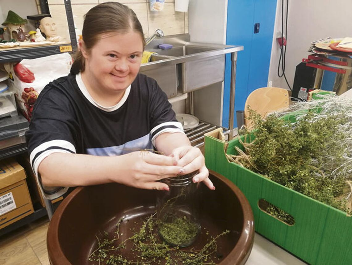 „Zielona Klasa” – projekt edukacyjno – ekologiczny, realizowany w Zespole Szkół Specjalnych w Krapkowicach „Zielona Klasa” – projekt edukacyjno – ekologiczny, realizowany w Zespole Szkół Specjalnych w Krapkowicach