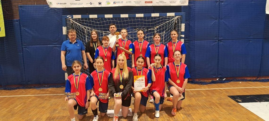 Złoto dla Strzeleczek! Młode futsalistki mistrzyniami województwa
