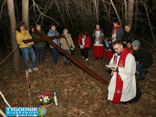 Plenerowa droga krzyżowa w Choruli